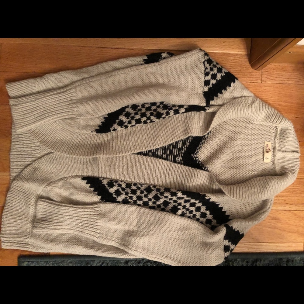 Hollister sweater